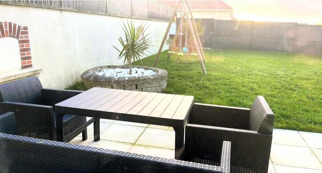 Charmante Maison Au Calme Sainte-Maure Kültér fotó